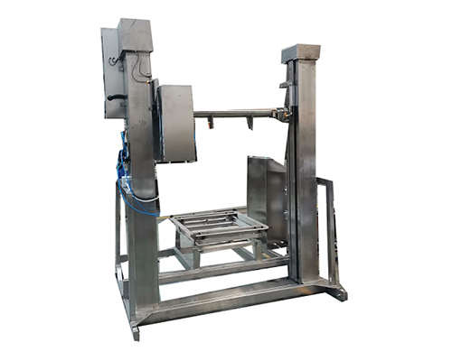 真空滾揉機(jī)加工廠家 諸城市天潤(rùn)工貿(mào)有限公司，匠心打造開發(fā)高效能輸送設(shè)備-自動(dòng)翻筐機(jī)(圖1)